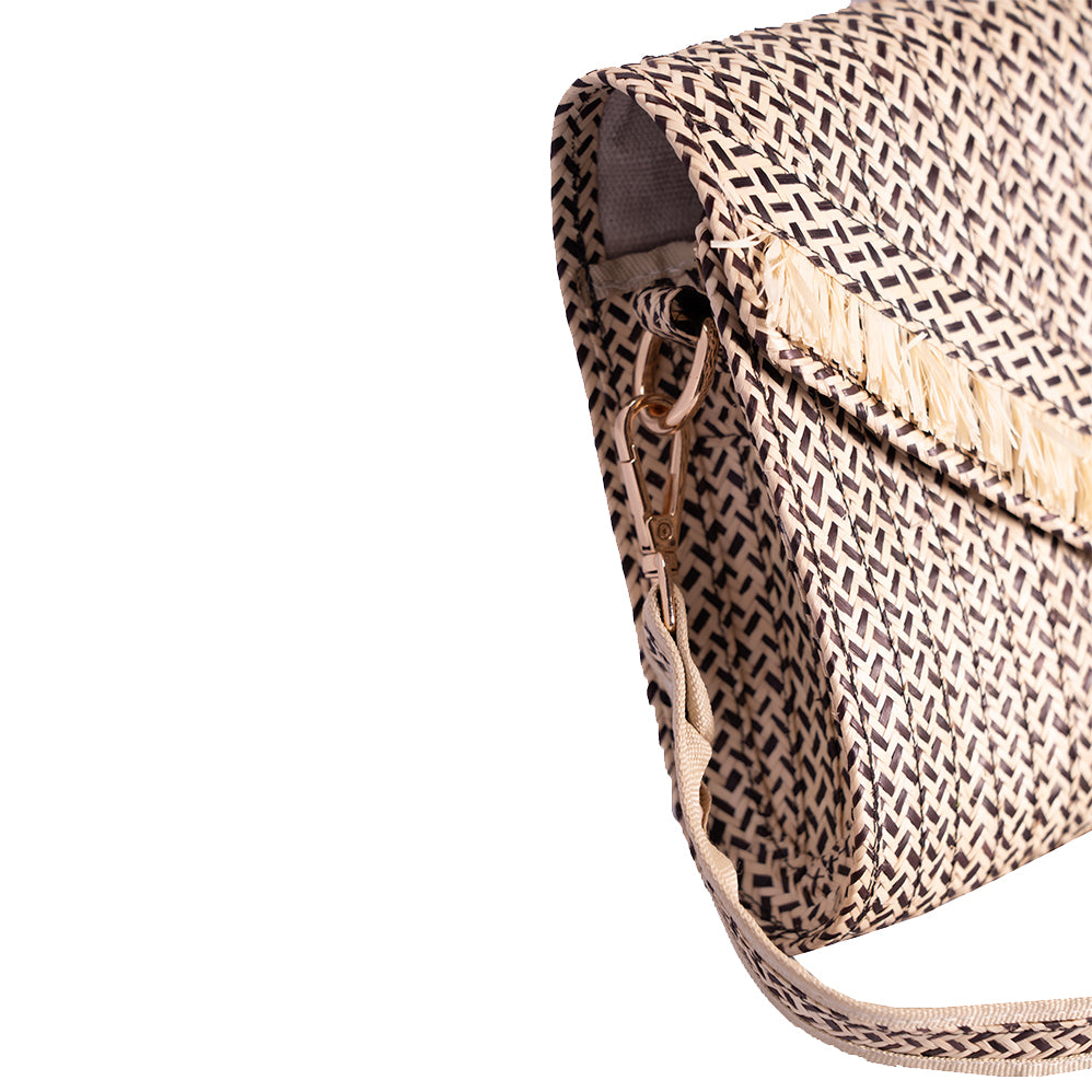 Large Flair Clutch Black