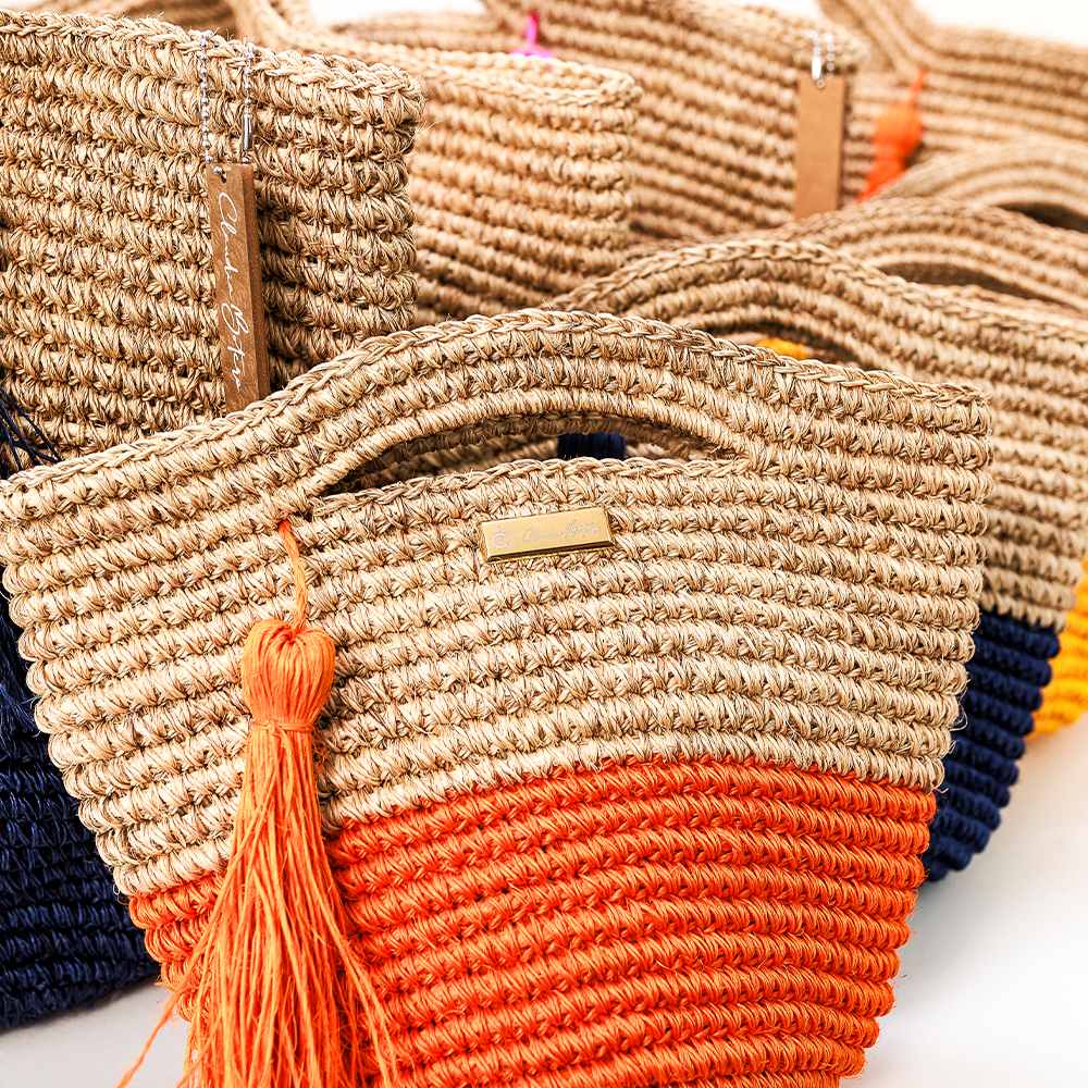 Hand tote