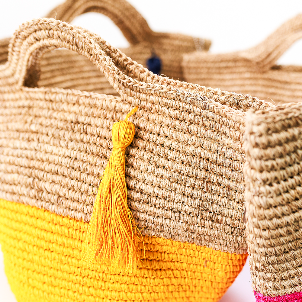 Hand tote