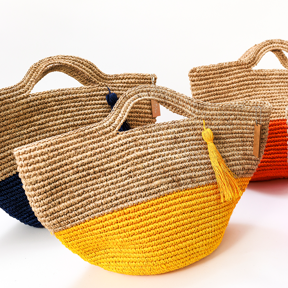 Hand tote