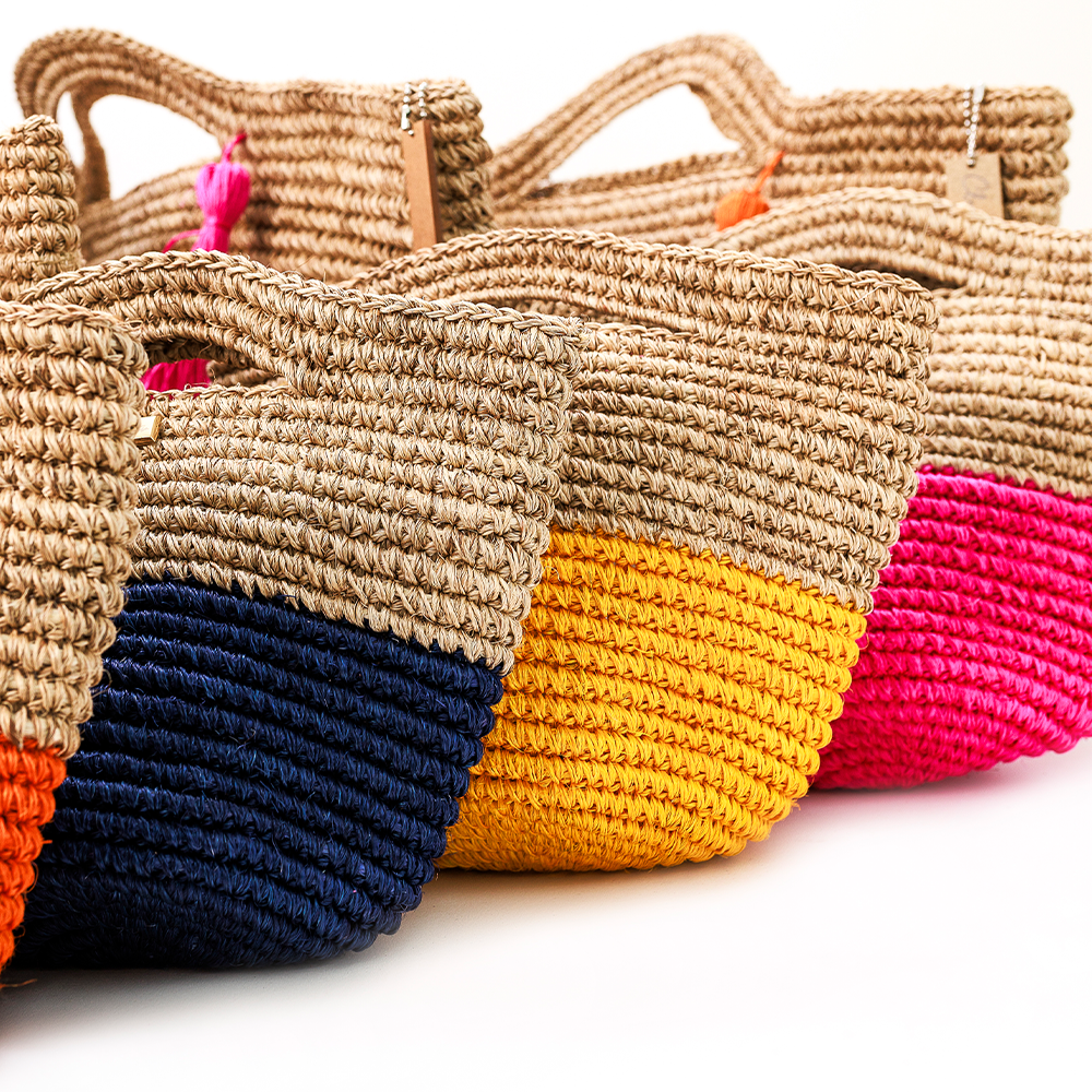 Hand tote