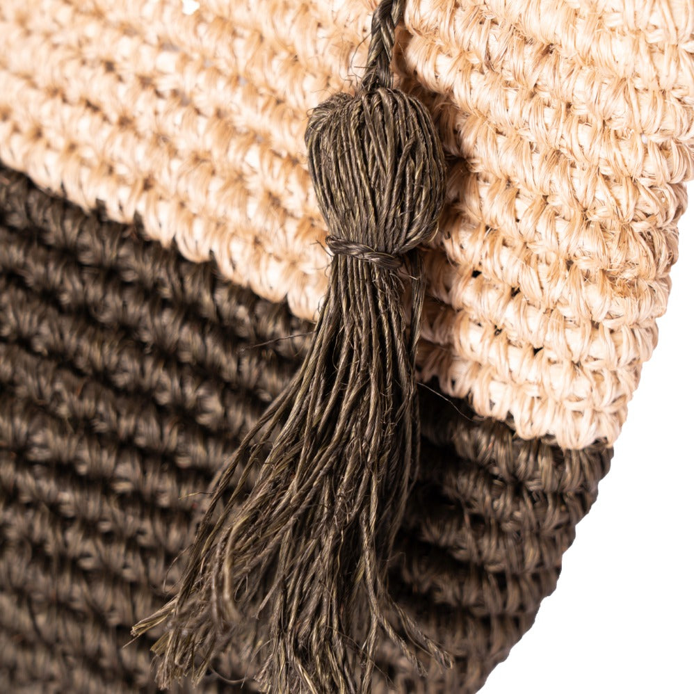 Hand tote